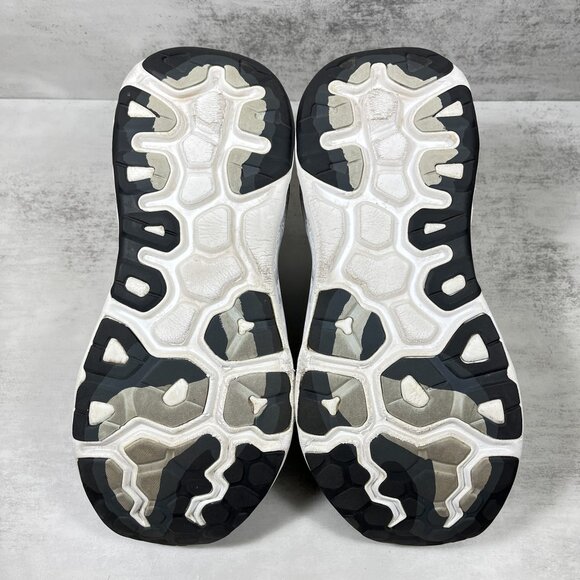 New Balance Fresh Foam More V3 Running Shoes - Men's Size 9.5 D - Black - Picture 9 of 10